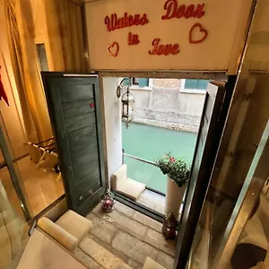 Luxury Watersdoor Apartment Venice