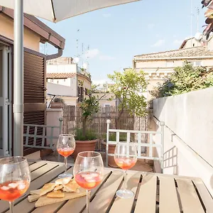 Penthouse With Terrace In The Heart Of Rome
